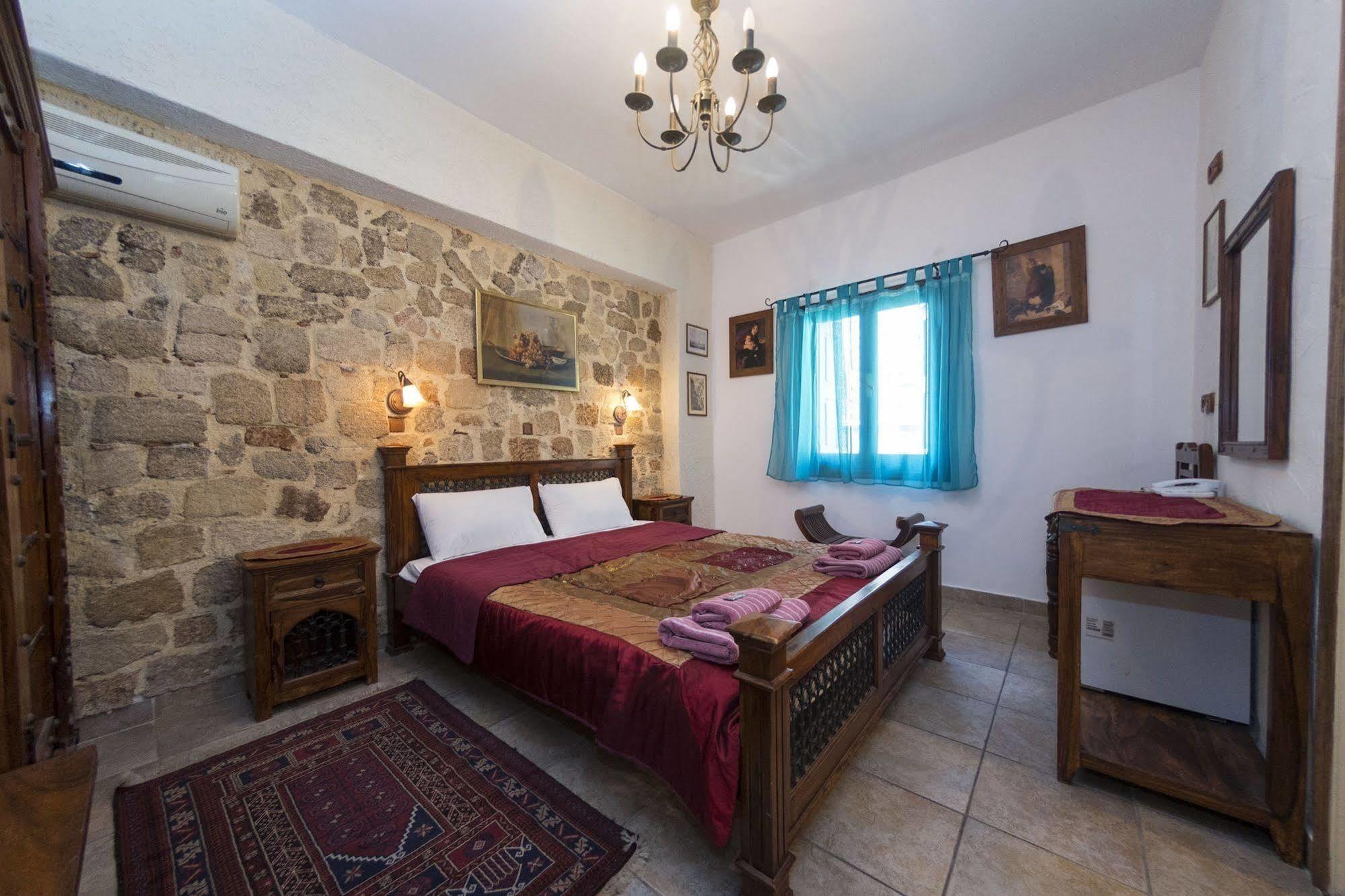 Spot Hotel